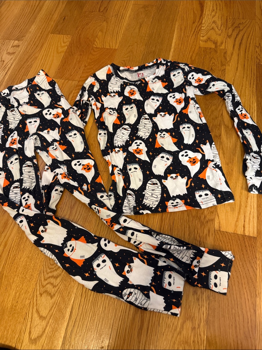 The Children's Place Black and White Halloween Ghosts Pajama Set
